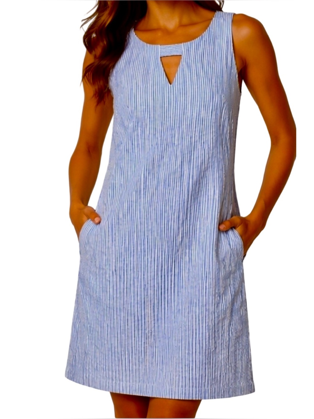 Anne Klein Sleeveless Blue & White Seersucker Shift Dress with Keyhole Size 6